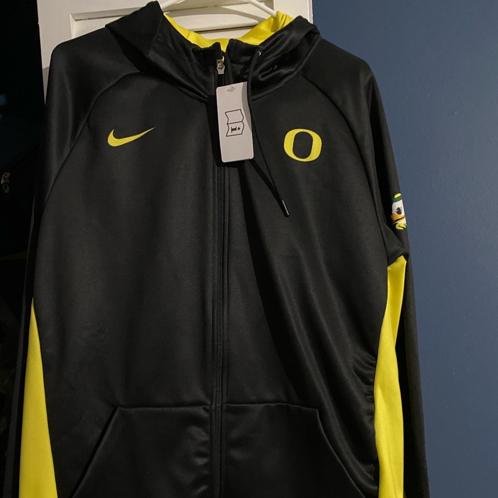 Oregon black and yellow suit